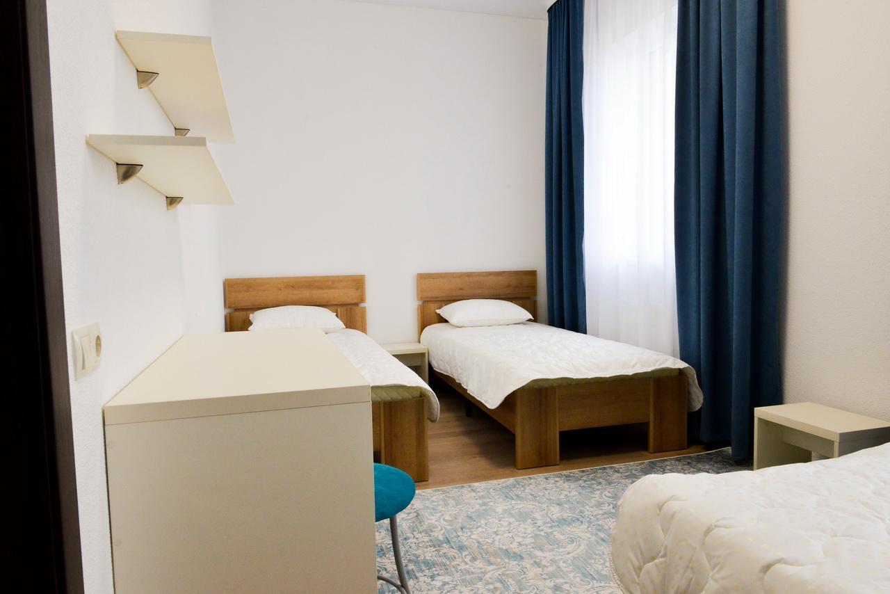 Grad Hotel Ashmyany Luaran gambar