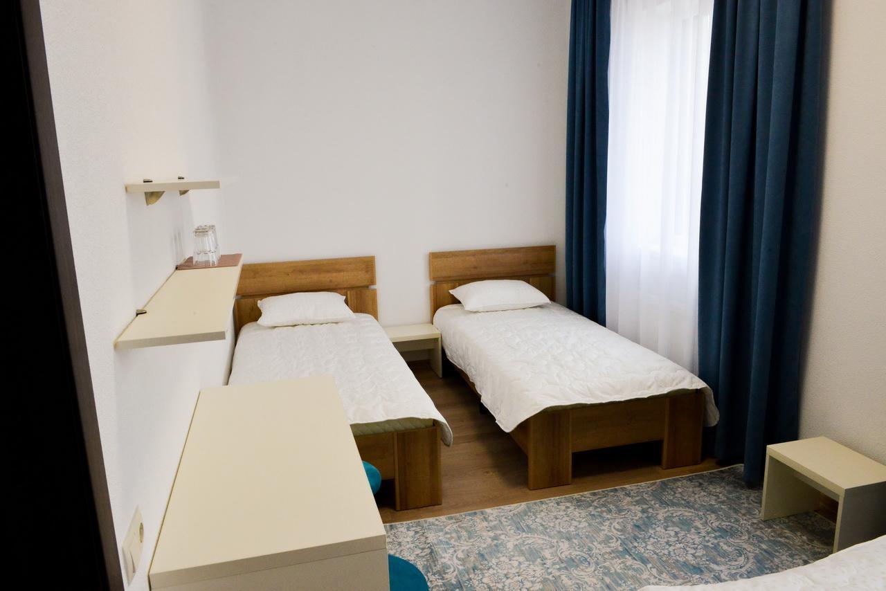 Grad Hotel Ashmyany Luaran gambar