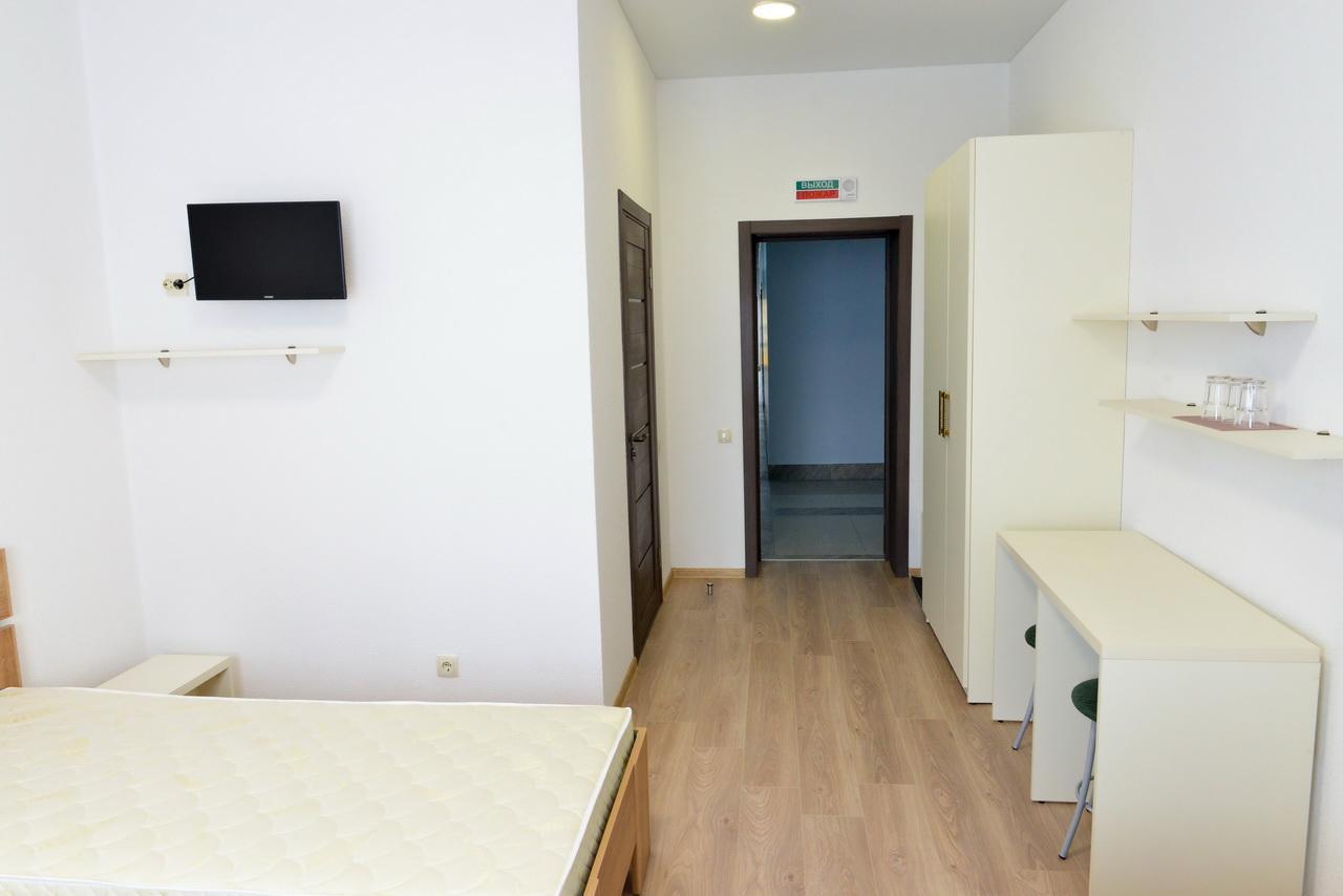 Grad Hotel Ashmyany Luaran gambar
